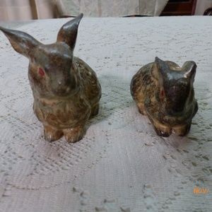 Set of 2 Bunny/Rabbit Figurines